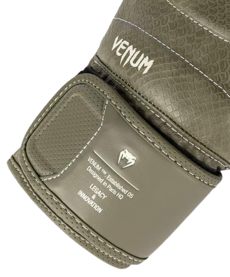 Venum Kickboxing Set Impact Evo Scales Green