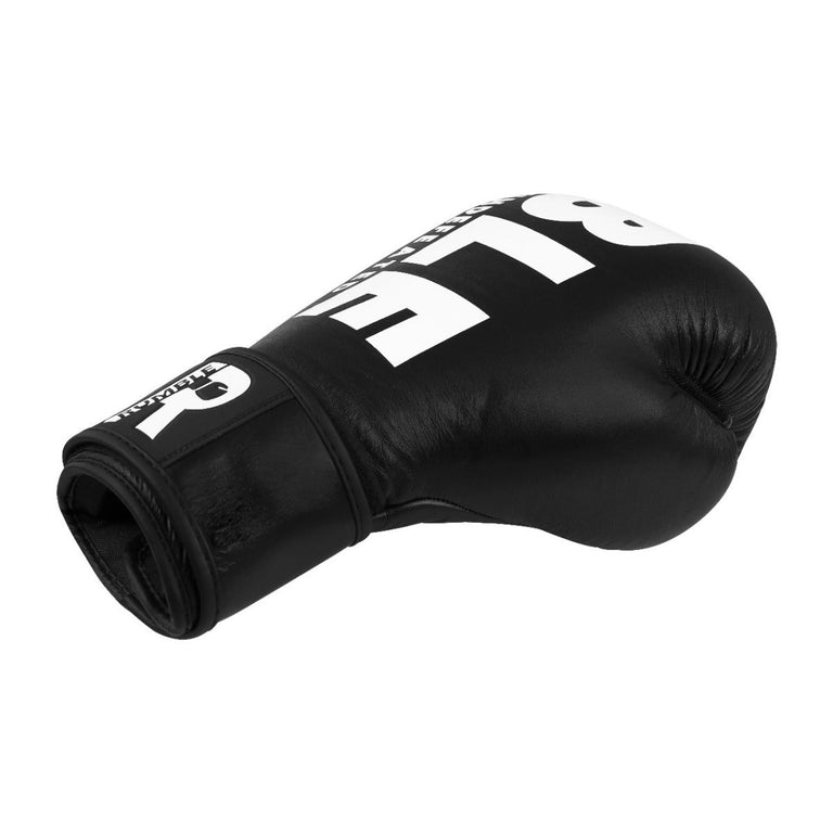 Rumble kickboxing set Boxing glove Undefeated & Rumble Shin guard Exclusive White