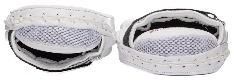 Hit N Move Turtle Handpads White