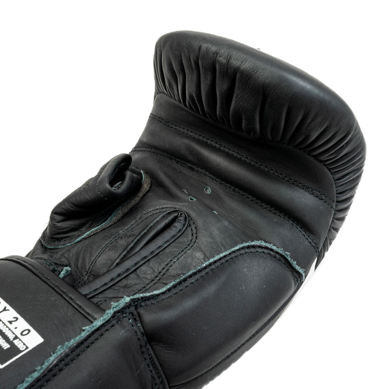 Rumble Punching Gloves Ready 2.0 Leather Black/White