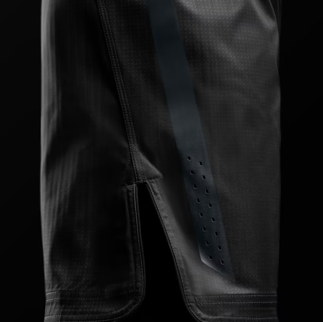 Hayabusa Core Fight Short Mid-Thigh Black