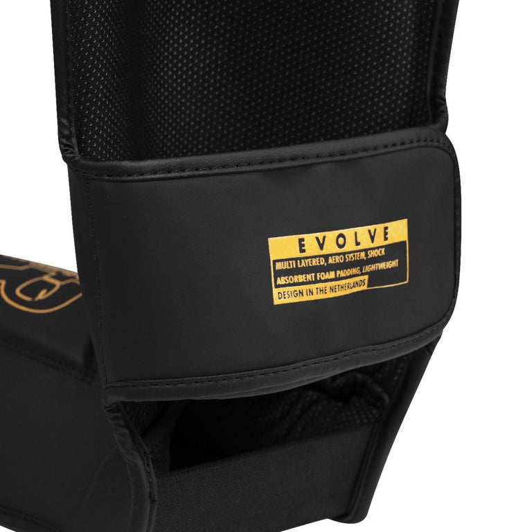 Rumble Shin Guards Evolve Black/Gold