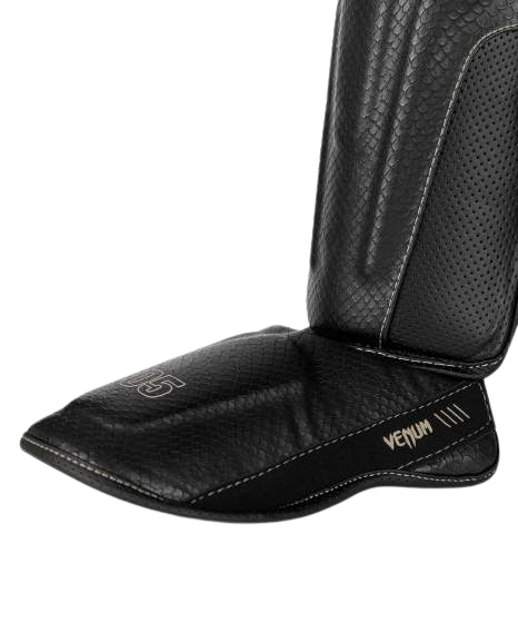 Venum Shin guards Impact Evo Scales Black